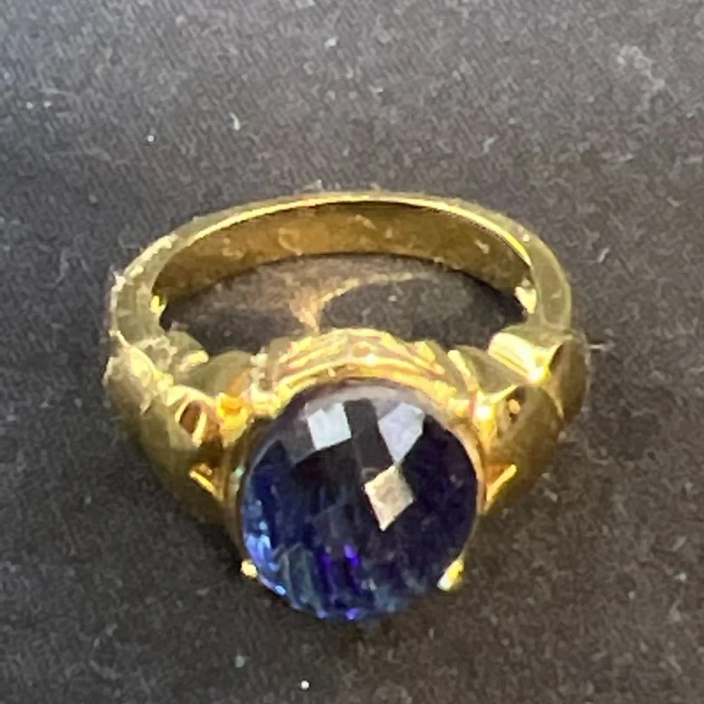 Gold Tone And Multifaceted Blue Rhinestone Statement Ring Sz 7 (R298) - Picture 5 of 7